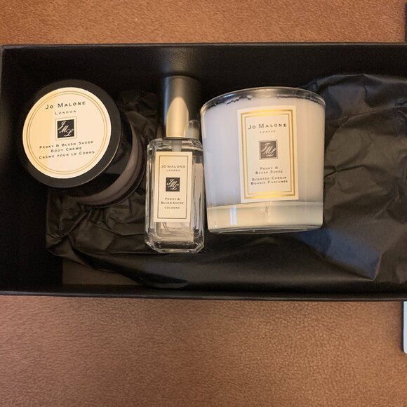 Jo Malone Peony & Blush Suede Mini Gift Set: Cologne, Body Creme, Candle - Picture 2 of 6